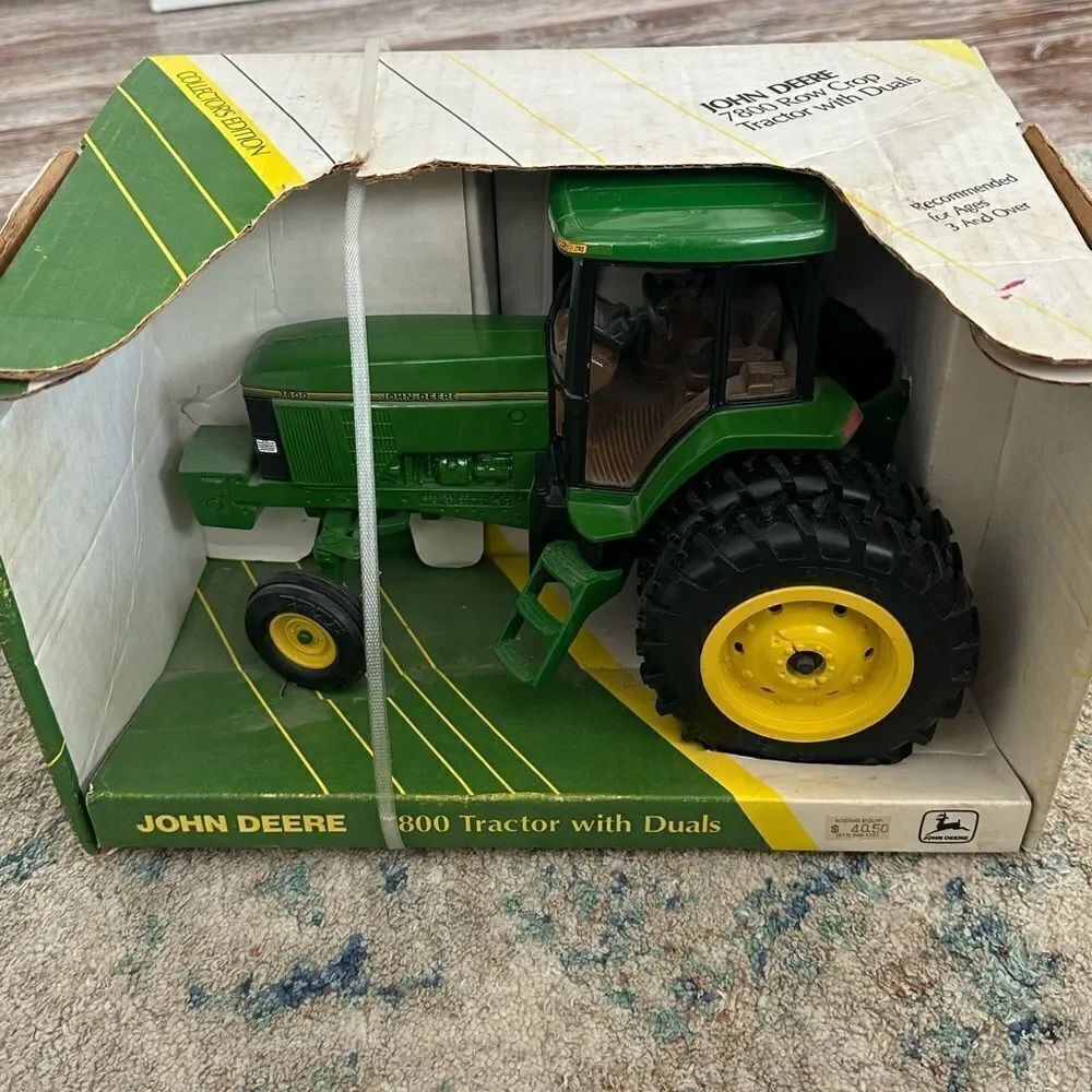 NIB Vintage 1/16 John Deere Model 7800 Row Crop Tractor Duals Collectors Edition